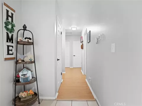 Entry Way - 8932 Hickory, Hesperia, CA 92345 photo 1 of 1