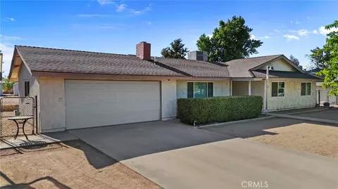 Exterior - 8932 Hickory, Hesperia, CA 92345 photo 3 of 9