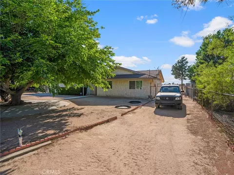 Exterior - 8932 Hickory, Hesperia, CA 92345 photo 6 of 9
