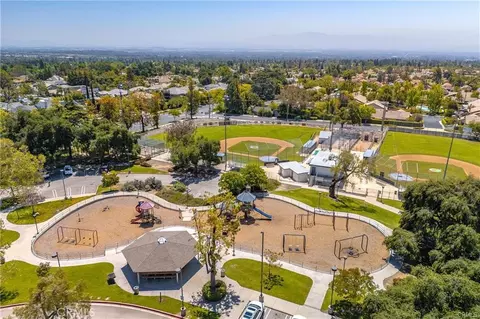 View/Area - 1986 White Rabbit, Upland, CA 91784 photo 8 of 9