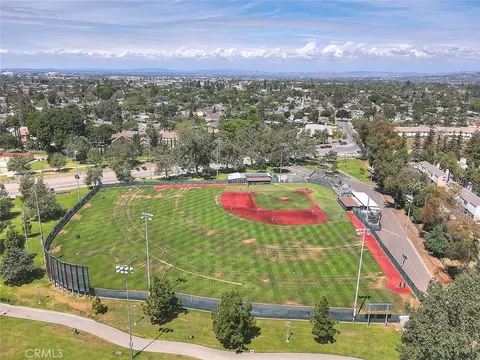 View/Area - 700 E Lake Dr E #7, Orange, CA 92866 photo 3 of 4