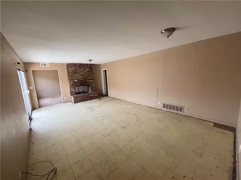 Living - 206 E Fig Ave, Monrovia, CA 91016 photo 4 of 5