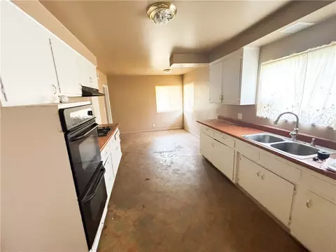 Kitchen - 206 E Fig Ave, Monrovia, CA 91016 photo 1 of 3