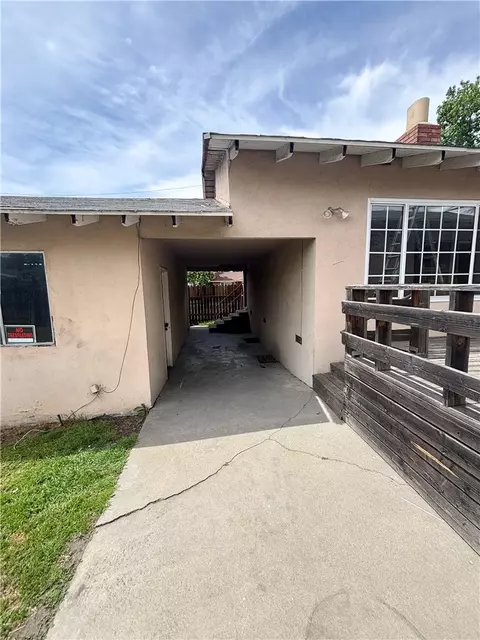 Exterior - 206 E Fig Ave, Monrovia, CA 91016 photo 6 of 7