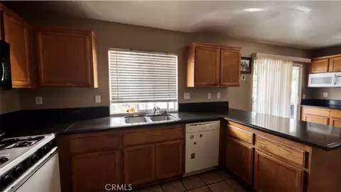 Entry Way - 1045 Amarillo Ct, Riverside, CA 92501 photo 2 of 2