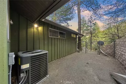 Exterior - 1159 Twin Lakes Dr, Wrightwood, CA 92397 photo 17 of 18
