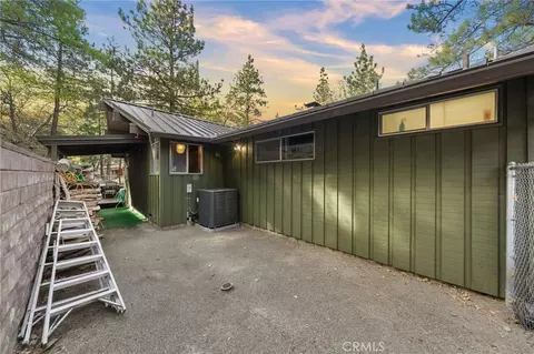 Exterior - 1159 Twin Lakes Dr, Wrightwood, CA 92397 photo 16 of 18