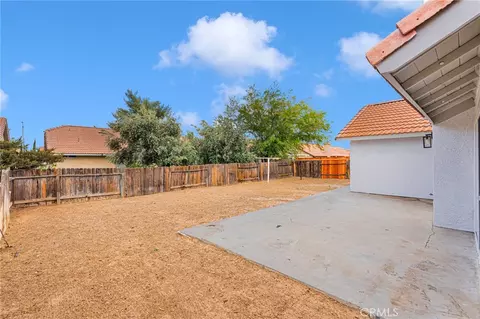 Exterior - 10460 Bouquet Ave, Adelanto, CA 92301 photo 6 of 8