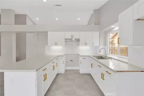 Entry Way - 10460 Bouquet Ave, Adelanto, CA 92301 photo 1 of 3