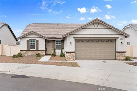 10768 Stacy Cir, Yucaipa, CA 92399