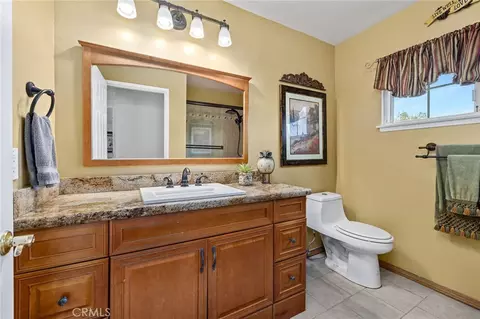 Bath - 222 Wagonwheel, Glendora, CA 91741 photo 4 of 5