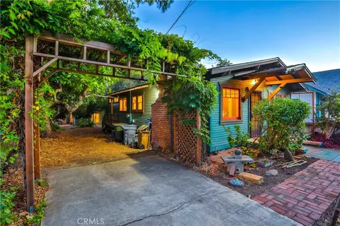 336 W 8th St, Claremont, CA 91711