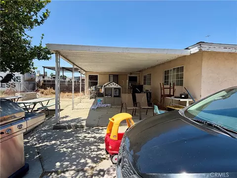 19015 Slover, Bloomington, CA 92316 photo 8