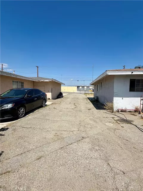 19015 Slover, Bloomington, CA 92316 photo 10