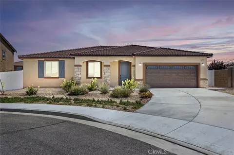 8507 Stockton Ave, Hesperia, CA 92344