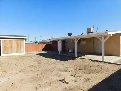 Exterior - 25516 Agate, Barstow, CA 92311 photo 3 of 4