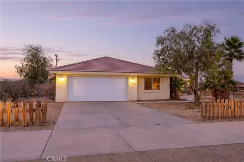 1286 Arctic Ave, Thermal, CA 92274