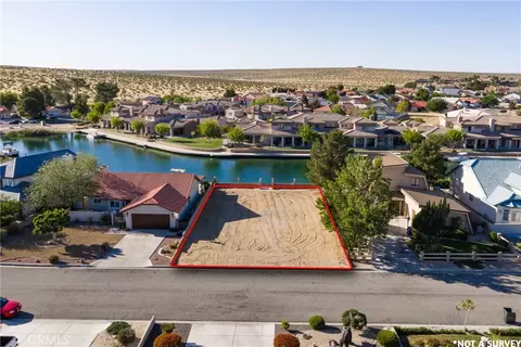 14396 Jamaica Ln, Helendale, CA 92342