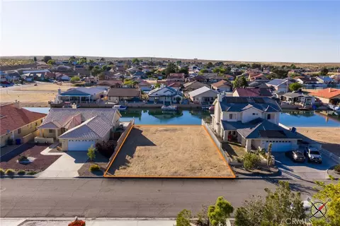 26390 Buccaneer Ln, Helendale, CA 92342