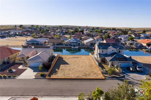 26390 Buccaneer Ln, Helendale, CA 92342