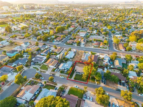 View/Area - 2493 Vasquez, Riverside, CA 92507 photo 1 of 5