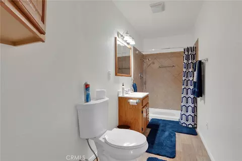 Bath - 1231 Mecca Dr, Barstow, CA 92311 photo 1 of 3