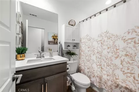 Bath - 29403 Stageline, Menifee, CA 92584 photo 1 of 5