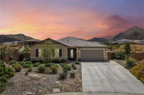 7846 Old Timber Ct, Riverside, CA 92507