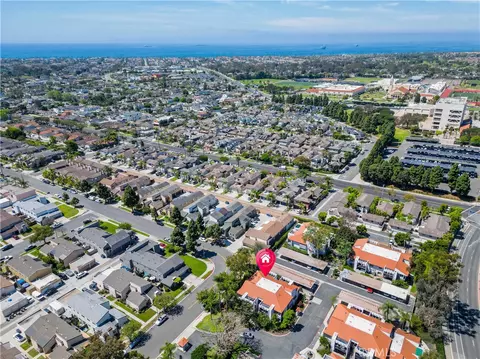 215 Wichita Ave #306, Huntington Beach, CA 92648