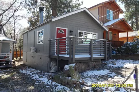 Exterior - 871 Maple, Sugarloaf, CA 92386 photo 4 of 5