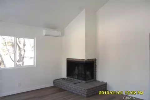 Living - 871 Maple, Sugarloaf, CA 92386 photo 1 of 1