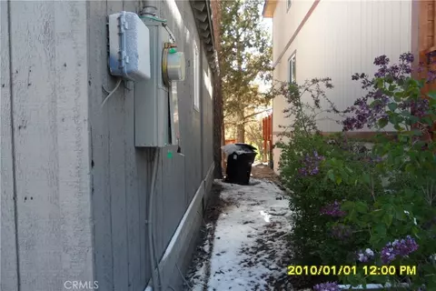 Exterior - 871 Maple, Sugarloaf, CA 92386 photo 3 of 5