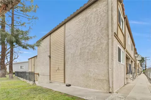 5195 Walnut #14, Chino, CA 91710