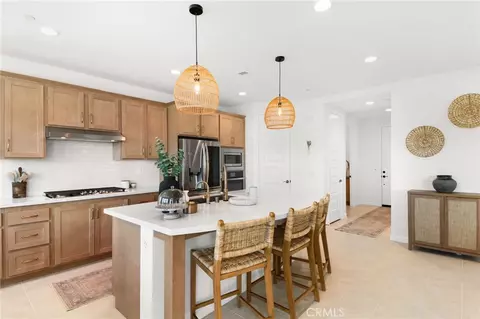 Kitchen - 32259 Hillstone St, Temecula, CA 92591 photo 5 of 6