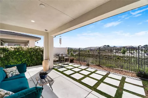 Exterior - 32259 Hillstone St, Temecula, CA 92591 photo 7 of 17