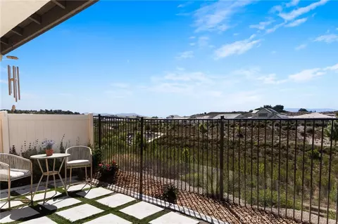 Exterior - 32259 Hillstone St, Temecula, CA 92591 photo 9 of 17