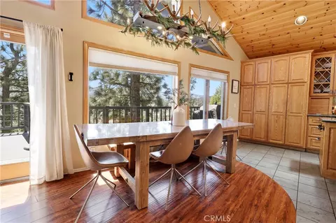 Dining - 996 Feather Mtn, Big Bear City, CA 92314 photo 1 of 1
