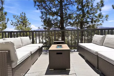 Exterior - 996 Feather Mtn, Big Bear City, CA 92314 photo 4 of 4
