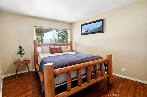 Bedroom - 996 Feather Mtn, Big Bear City, CA 92314 photo 1 of 7