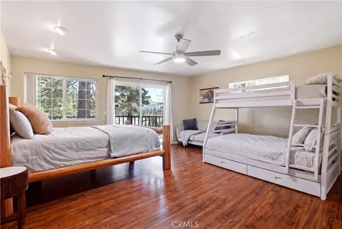 Bedroom - 996 Feather Mtn, Big Bear City, CA 92314 photo 3 of 7