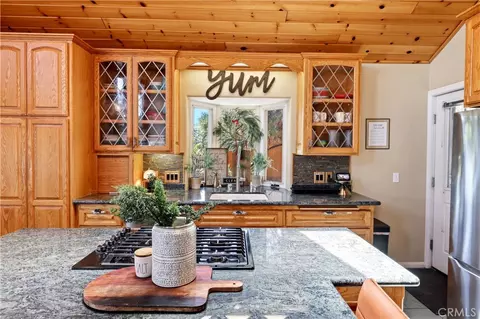 Kitchen - 996 Feather Mtn, Big Bear City, CA 92314 photo 1 of 2