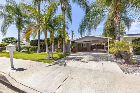 5515 N Duxford, Azusa, CA 91702