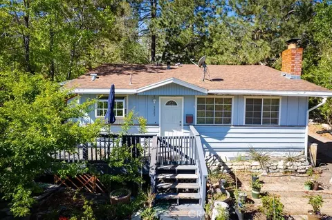 Exterior - 2285 Lausanne Dr, Wrightwood, CA 92397 photo 1 of 4