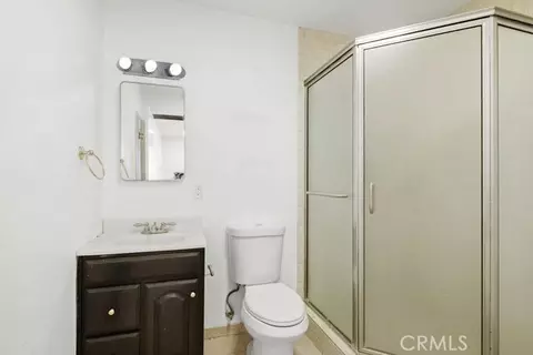Bath - 2285 Lausanne Dr, Wrightwood, CA 92397 photo 1 of 3