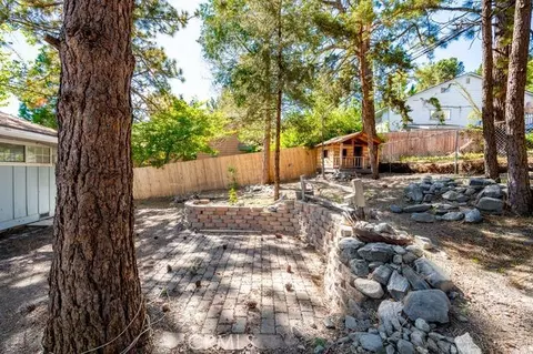Exterior - 2285 Lausanne Dr, Wrightwood, CA 92397 photo 3 of 4