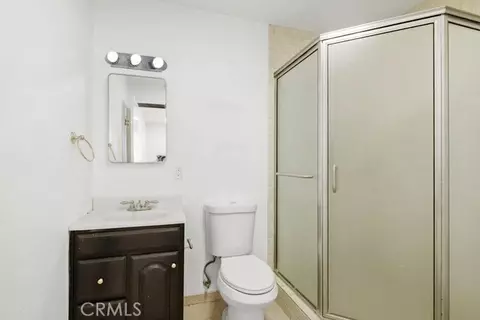 Bath - 2285 Lausanne Dr, Wrightwood, CA 92397 photo 1 of 3