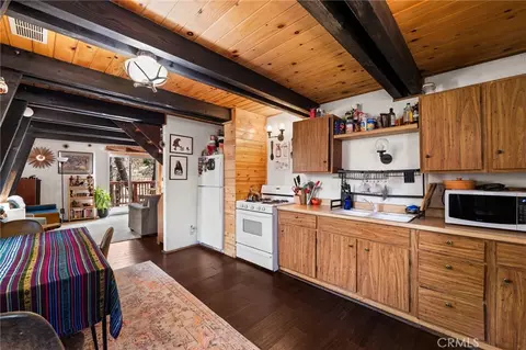 Entry Way - 1323 Silverado, Big Bear City, CA 92314 photo 2 of 4