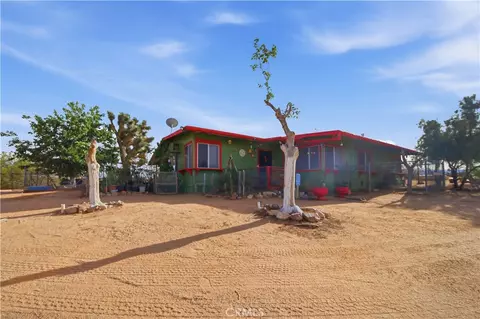 Exterior - 60153 Stearman, Landers, CA 92285 photo 5 of 8