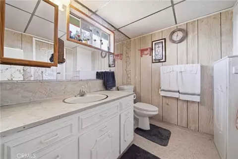 Bath - 60153 Stearman, Landers, CA 92285 photo 1 of 1