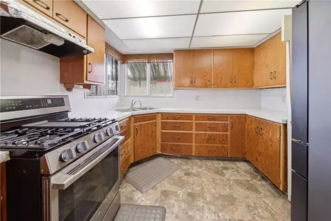 Kitchen - 60153 Stearman, Landers, CA 92285 photo 1 of 1